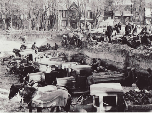 Civic Auditorium Construction (ca. 1932)&lt;br /&gt;
		[Archives of Manitoba. Winnipeg - Buildings - Municipal - Civic Auditorium 5 - N4364]